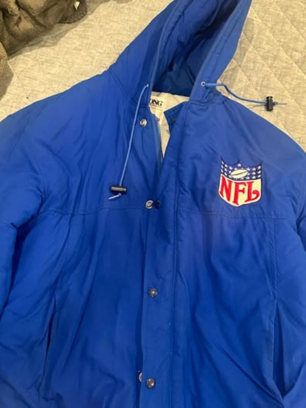 Vintage NFL Jacket (Medium)